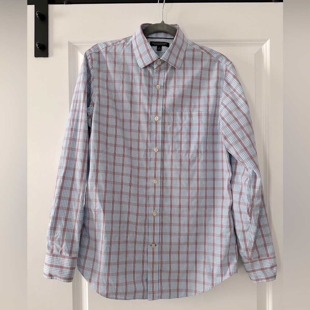 Banana Republic non-iron classic fit dress shirt, Small